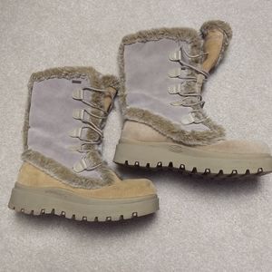 Skechers suede boot 8.5